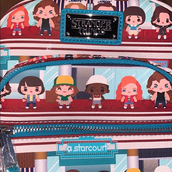 *SOLD* LOUNGEFLY stranger things mall backpack - Picture 6 of 7